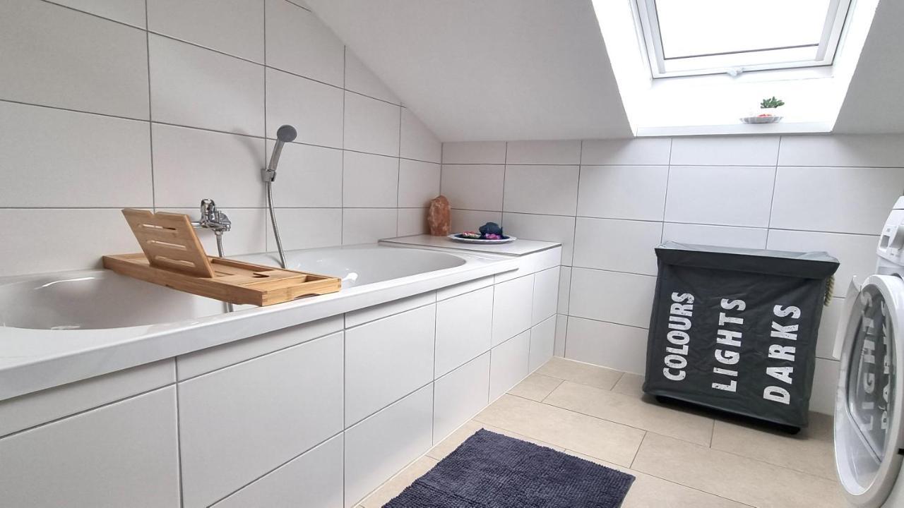Apartment Wohnung: Beast. Bis 6 Personen, Klima, Massageliege, 3x Tv Cremlingen