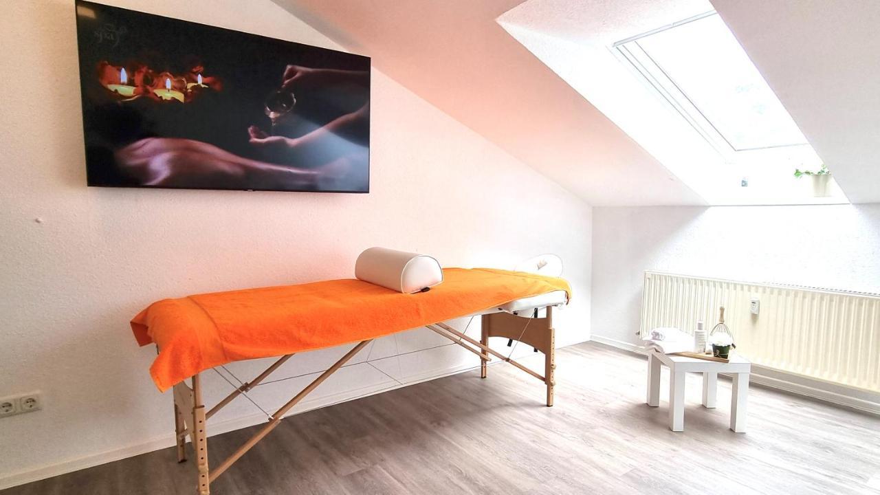 Apartment Wohnung: Beast. Bis 6 Personen, Klima, Massageliege, 3x Tv *