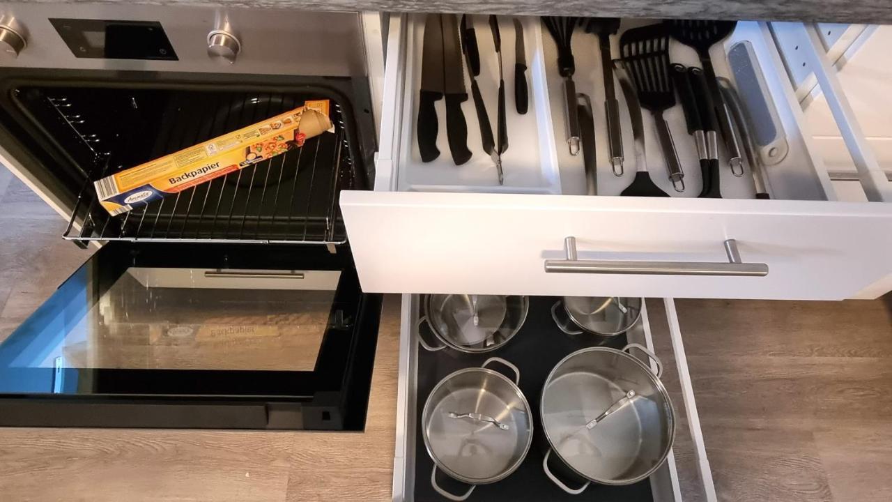 Apartment Wohnung: Beast. Bis 6 Personen, Klima, Massageliege, 3x Tv *